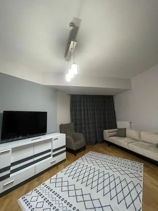 Apartment Avm Yaninda Sik Daire Istanbul