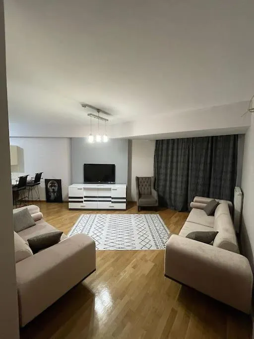 Avm Yaninda Sik Daire Istanbul